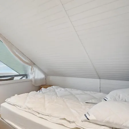 3 Bedroom Amazing In Højslev