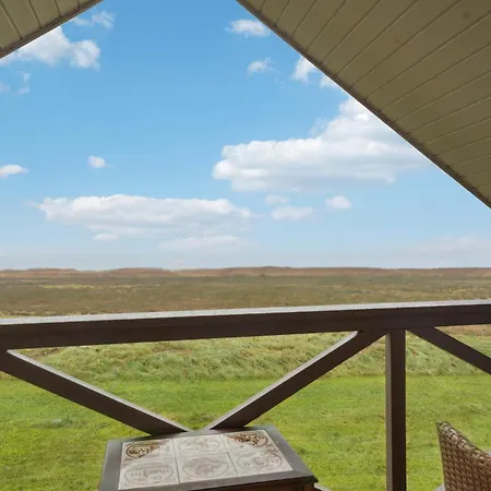 3 Bedroom Amazing In Prázdninový dům *