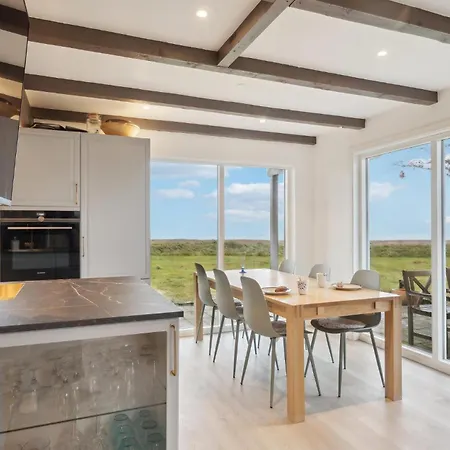 Σπίτι διακοπών 3 Bedroom Amazing In *