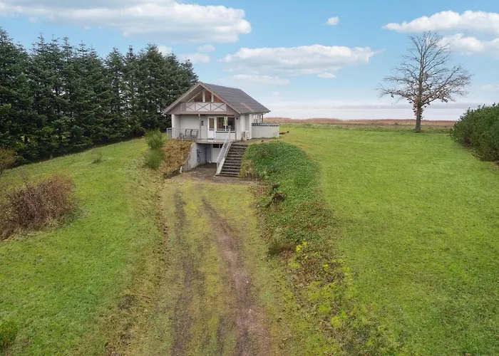 3 Bedroom Amazing In Ferienhaus